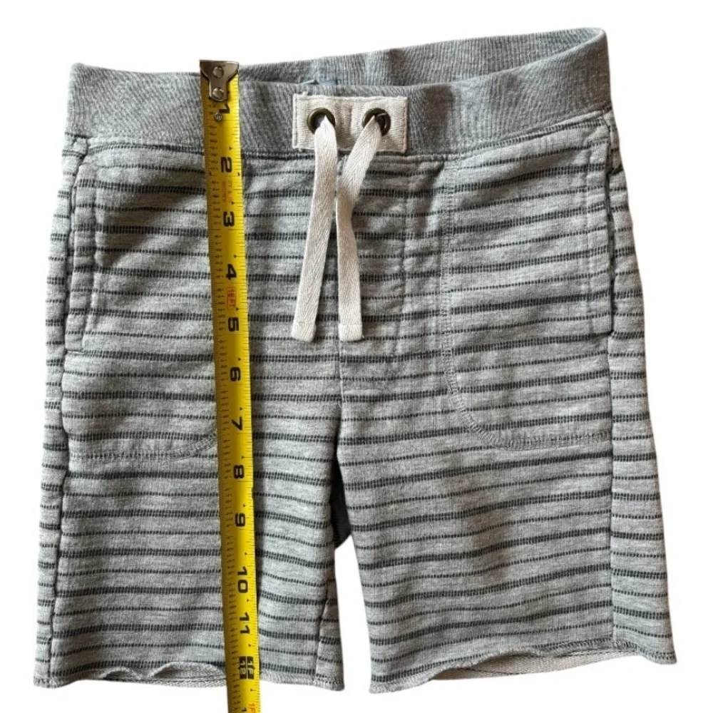 BabyGAP Unisex Gray and White Striped Casual Shorts Size 4 Yrs.